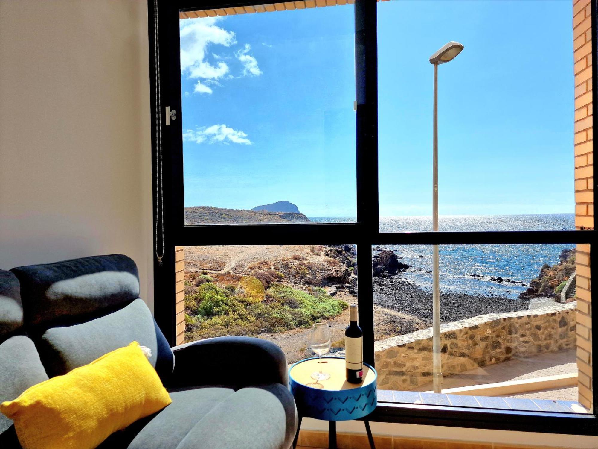 Las Rocas By The Ocean, Wifi And Sea View Los Abrigos Eksteriør billede