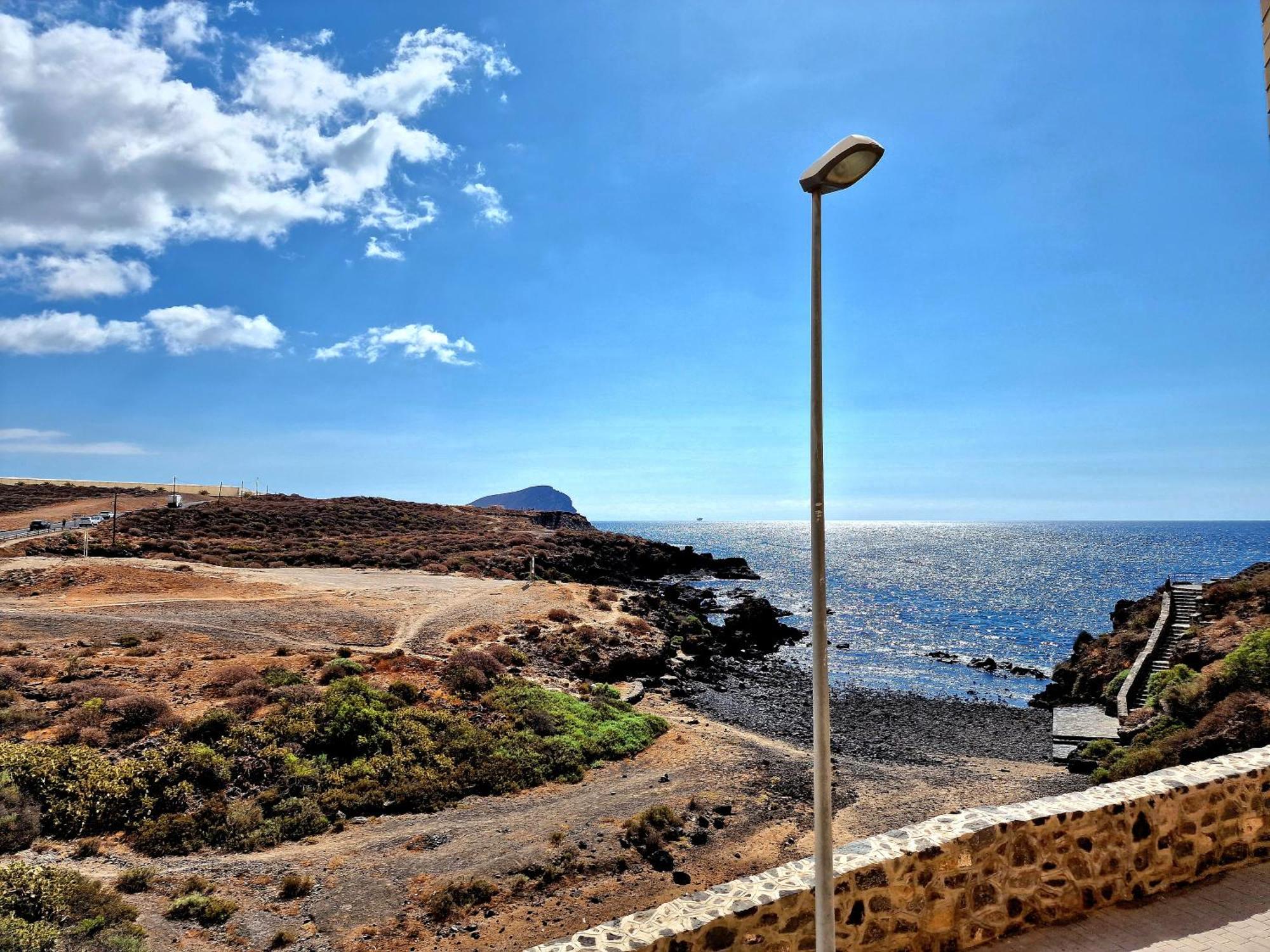 Las Rocas By The Ocean, Wifi And Sea View Los Abrigos Eksteriør billede